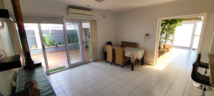 3 Bedroom Property for Sale in Cravenby Western Cape